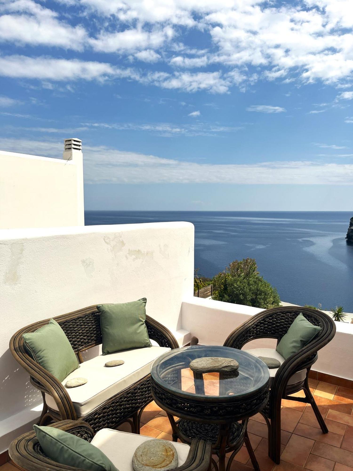Sea View Maisonette *