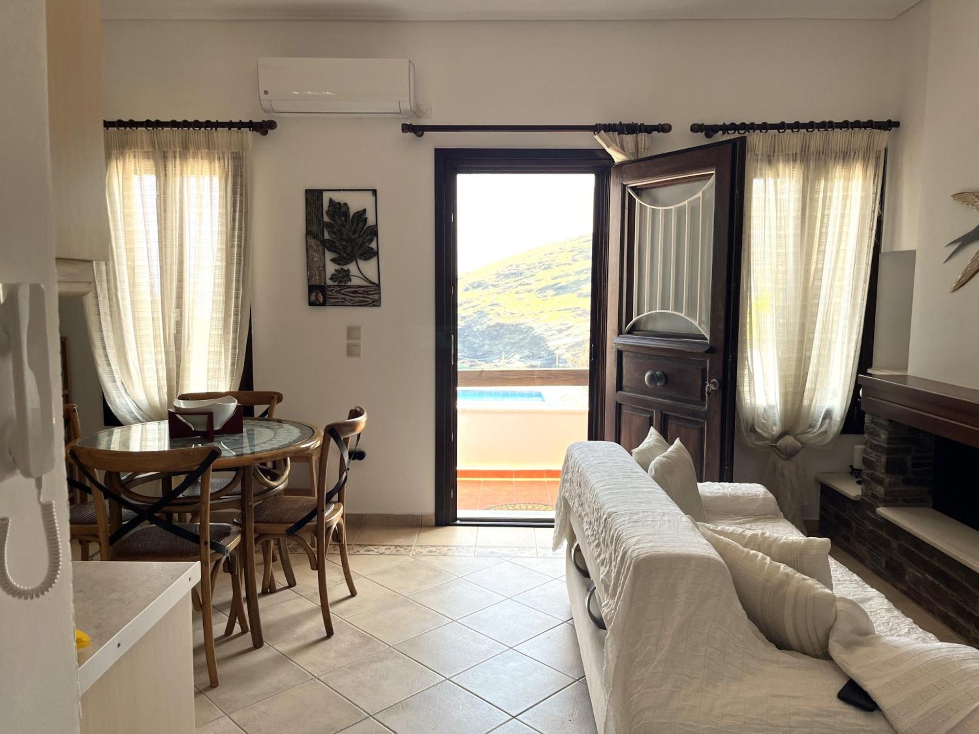 Sea View Maisonette Sineti